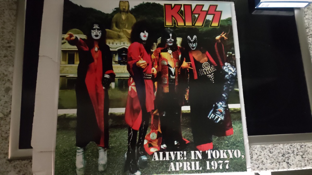 KISS Vinyl – Live in Tokyo 1977
